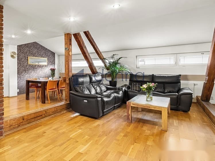 Champagne House — vizualizace